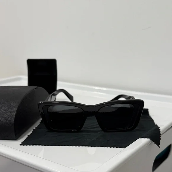 Prada Women's Black Sunglasses - Picture 3 of 7